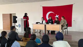 Patnoslu gençler kariyer yolculuklarında sağlık profesyonelleriyle buluştu