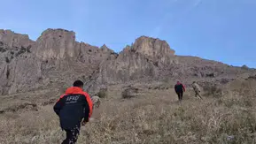 Şırnak'ta kaybolan işitme engelli genç mağarada sağ bulundu