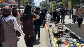 Vanlılar bayram alışverişi için caddelere akın etti