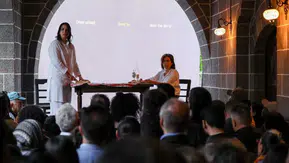 Tarihi kilisede Antigone rüzgarı: İtalyan tiyatrocular Amed’de vicdanın sesini yükseltti