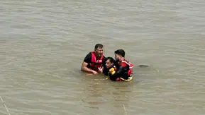Batman Çayı'na atlayan kişi boğulmaktan son anda kurtuldu