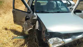 Çınar yolunda traktör ve otomobil çarpıştı