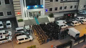 Bitlis merkezli zehir tacirlerine üç ilde büyük baskın