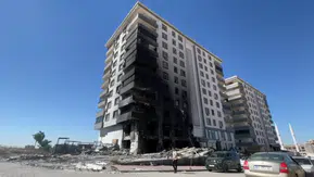 Şanlıurfa’daki 10 katlı binada korkutan yangın