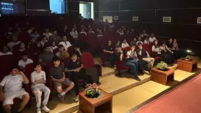 Cizreli gençler sınav stresini eski mezunların hikayeleriyle yendi