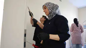 Elazığda öğretmenler yaz tatilini tadilatla geçiriyor