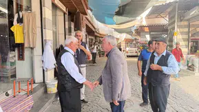 Çermik Belediye Başkanı Karamehmetoğlu pazar yerinde vatandaşların taleplerini dinledi