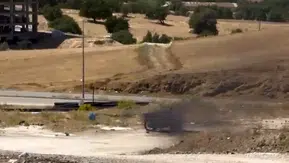 Elazığ’da park halindeki motosiklet nedeni bilinmeyen şekilde küle döndü