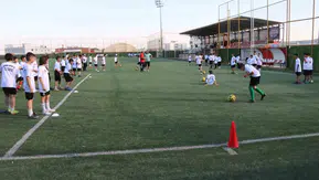 Şanlıurfa'da genç yetenekler için yaz dönemi futbol kursları kapılarını açtı