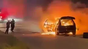 Muşta seyir halindeki otomobil bir anda alevlere teslim oldu
