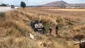 Kovancılar'da otomobil şarampole devrildi, 1 kişi yaralandı