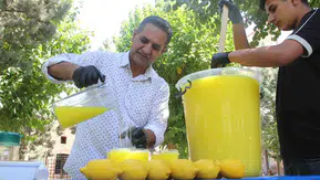 Cizre’nin tescilli limonatası 50 derece sıcağa meydan okuyor