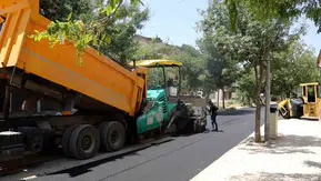 Sanayi Mahallesi yeni yollarına ve kaldırımlarına kavuştu