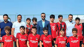 Vanspor Başkanı İlhan, altyapı tesislerinde gençlerle buluştu