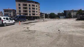 Vanlılar yarım kalan yol ve kaldırım çalışmalarının artık bitmesini bekliyor