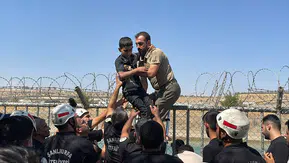 Şanlıurfa valilik korumaları kanalda boğulmak üzere olan iki çocuğu son anda kurtardı