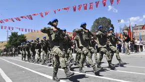 Bitlis düşman işgalinden kurtuluşunun 110. yılını meydanlarda coşkuyla kutladı