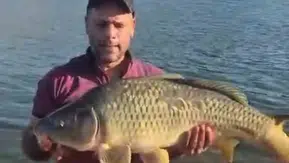 Mahmut Orman'ın oltasından 10 kiloluk sazan çıktı
