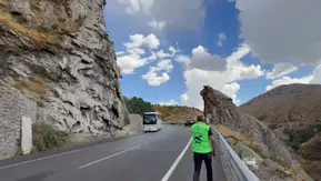 Bitlisli bisikletçiler tarihi Deliklitaş için pedal çevirdi