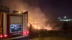 Van Tuşba'da çıkan örtü yangını ekiplerin müdahalesiyle büyümeden söndürüldü