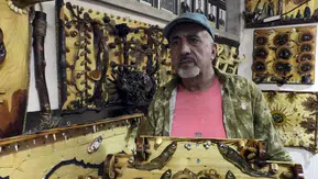 Vanlı Sami Demir atık malzemelerden sanat eserleri üretiyor