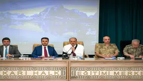 Hakkari okullarında güvenlik ve sağlık önlemleri masaya yatırıldı