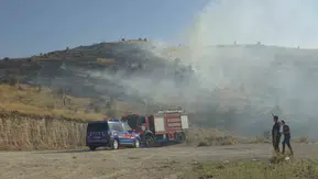 Gercüş Ayrancı Tepesi mevkiinde çıkan örtü yangını kontrol altına alındı