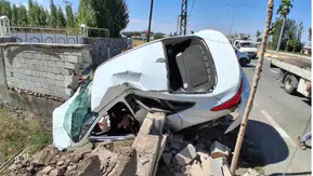 Patnos Hayvan Borsası Kavşağında İki Araç Çarpıştı