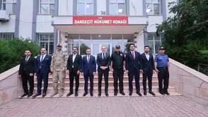 Mardin Valisi Tuncay Akkoyun Dargeçit ilçesinde temaslarda bulundu