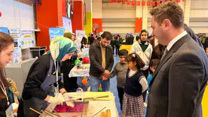 Erciş’te Bilim Şenliği: Öğretmen çiftin öncülüğünde genç zihinler bilimle parladı