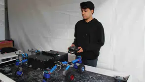 Depremi yaşayan lise öğrencisi arama kurtarma robotu geliştirdi