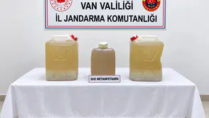 Van İpekyolu'nda 34 kilo sıvı metamfetamin ele geçirildi