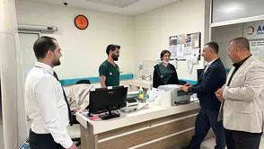 Şırnakta nöbetçi sağlıkçılara bayram ziyareti