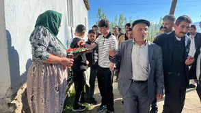 Yüksekova Kadıköy'de bir asırlık bayram dayanışması