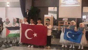 Palu’da minik öğrencilerin ilk mezuniyet heyecanı