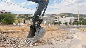 Çermik Belediye Başkanı bozuk yollar için halktan özür diledi