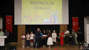 Diyarbakırlı öğrenciler okuma ve çevre projelerinde ödülleri topladı