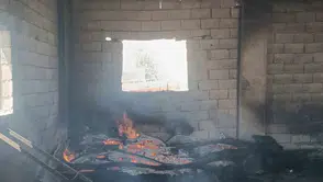 Siirt merkezde bir evde çıkan yangın mahalleliyi sokağa döktü