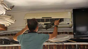 Şanlıurfa'da kavurucu sıcaklar klimacıların mesaisini katladı