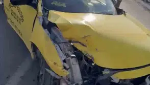 Ağrı Patnos yolunda traktör ve hafif ticari araç çarpıştı
