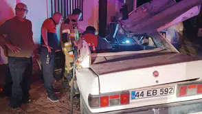 Kızıltepe yolunda traktör ile otomobil çarpıştı 4 yaralı
