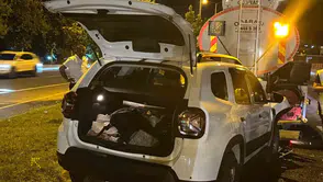 Çınar ilçesinde otomobilin sulama aracına çarptığı kazada üç kişi yaralandı