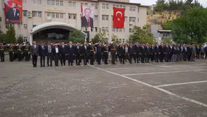Şırnak'ta zafer bayramı törenleri sağanakta büyük coşkuyla kutlandı