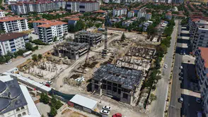 Elazığ genelindeki kentsel dönüşüm projelerinde inşaatlar hızla ilerliyor