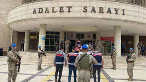 Şanlıurfa'da göçmen kaçakçılığı yapan 10 kişi hakim karşısına çıkarılıyor
