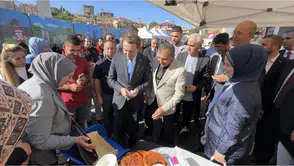 Yüksekova'da kadınların el emeği ürünleri ve yeni sosyal alanlar görücüye çıktı