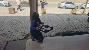 Elazığ'da dilenci operasyonu sırasında seyyar satıcı kılığındaki şahıs yakalandı