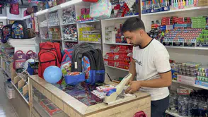 Tatvan’da Askıda Kırtasiye ile öğrencilerin okul heyecanı katlanıyor