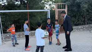 Eğil Belediyesi minik öğrencilerin okul heyecanına ortak oldu