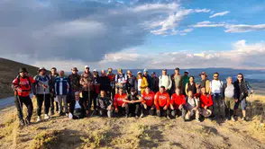 70 doğasever Nemrut Kalderası için 40 kilometre yürüdü